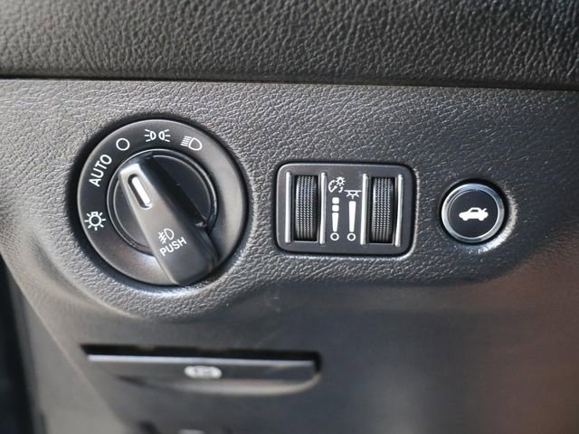 Used 2022 Dodge Challenger R/T w/ Blacktop Package image 30