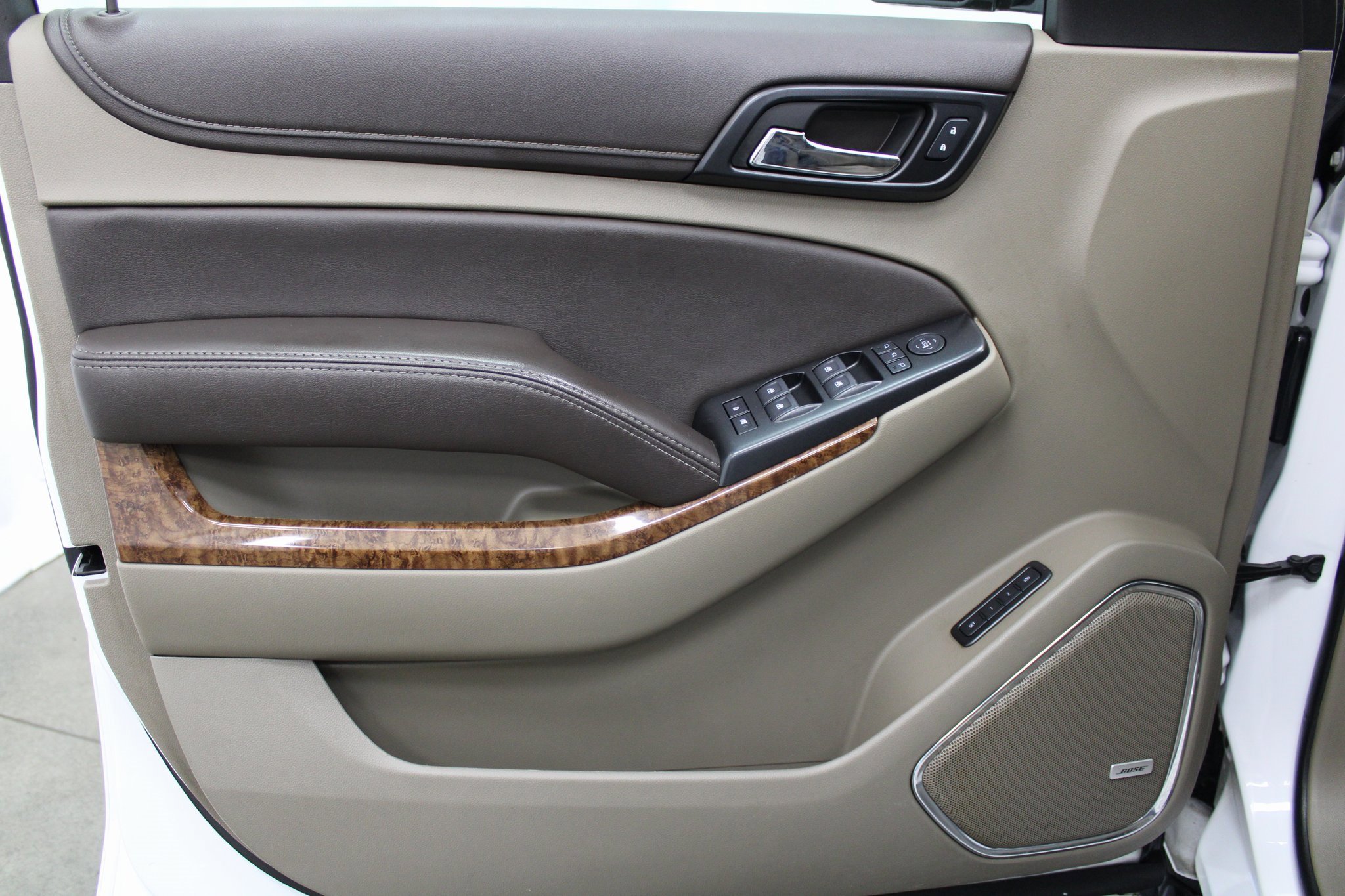 Used 2020 Chevrolet Suburban Premier image 7