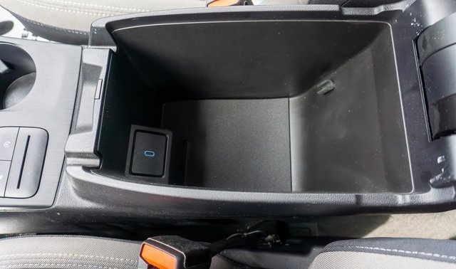 Used 2020 Ford Escape SE image 31