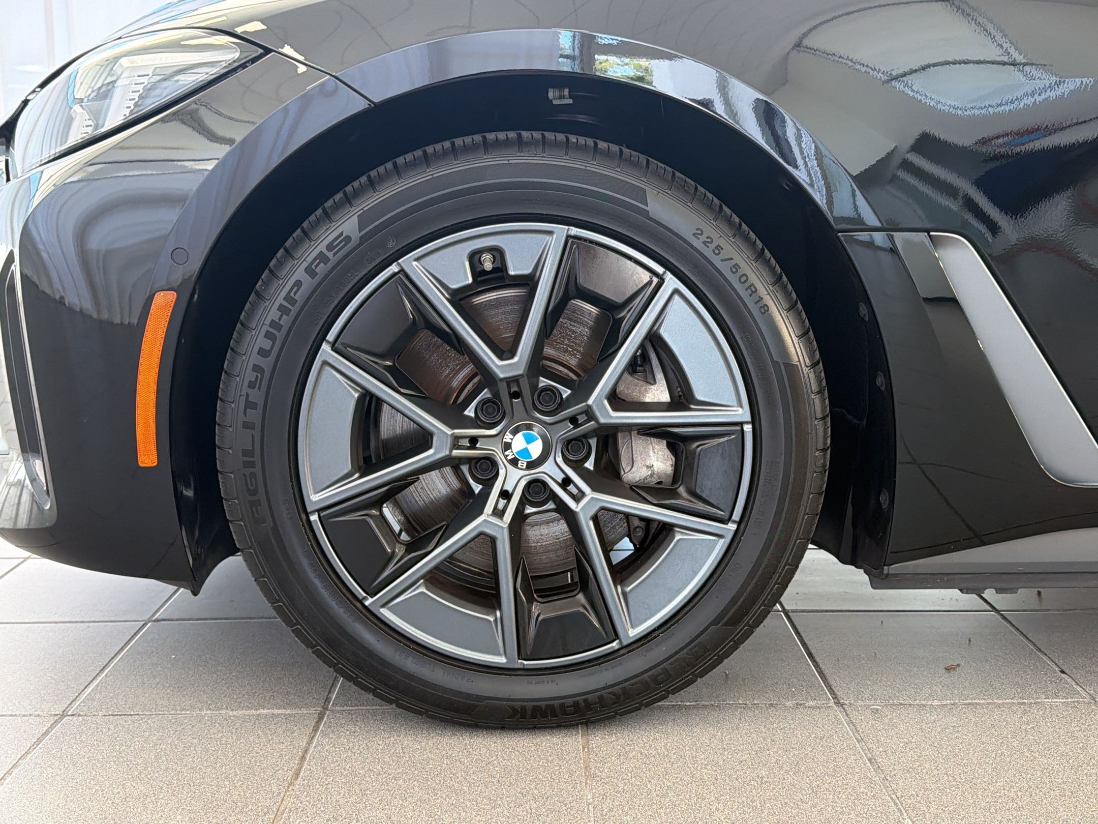 Used 2025 BMW i4 eDrive40 w/ Premium Package RWD image 13