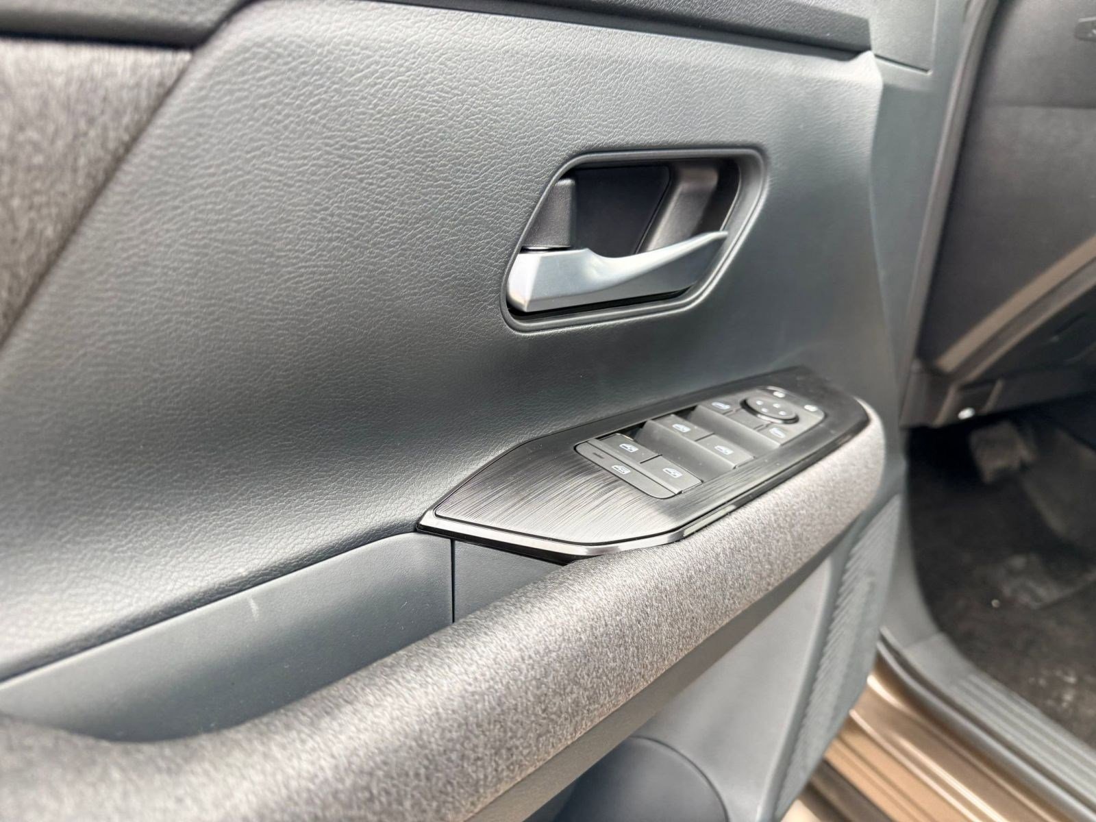 New 2026 Nissan Kicks SV w/ Cold Weather Package image 19