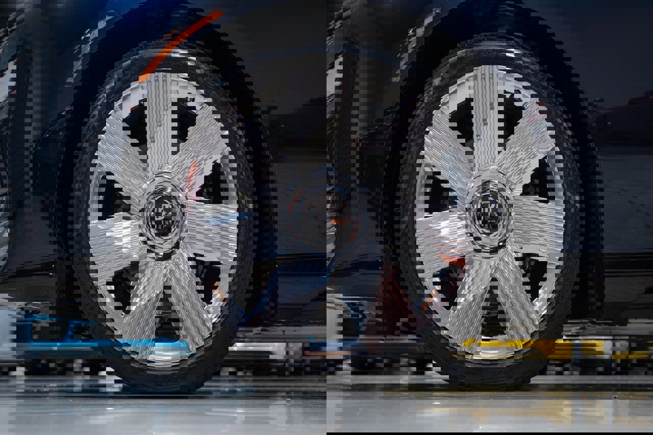 Used 2024 Rolls-Royce Spectre w/ Spectre Launch Package image 12