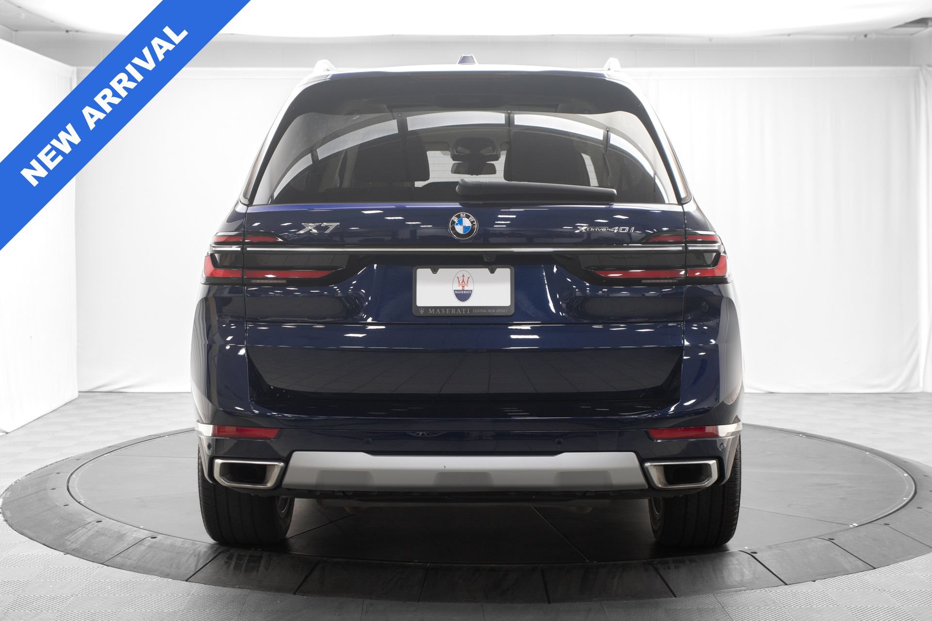 Used 2024 BMW X7 xDrive40i w/ Climate Comfort Package AWD/4WD image 4