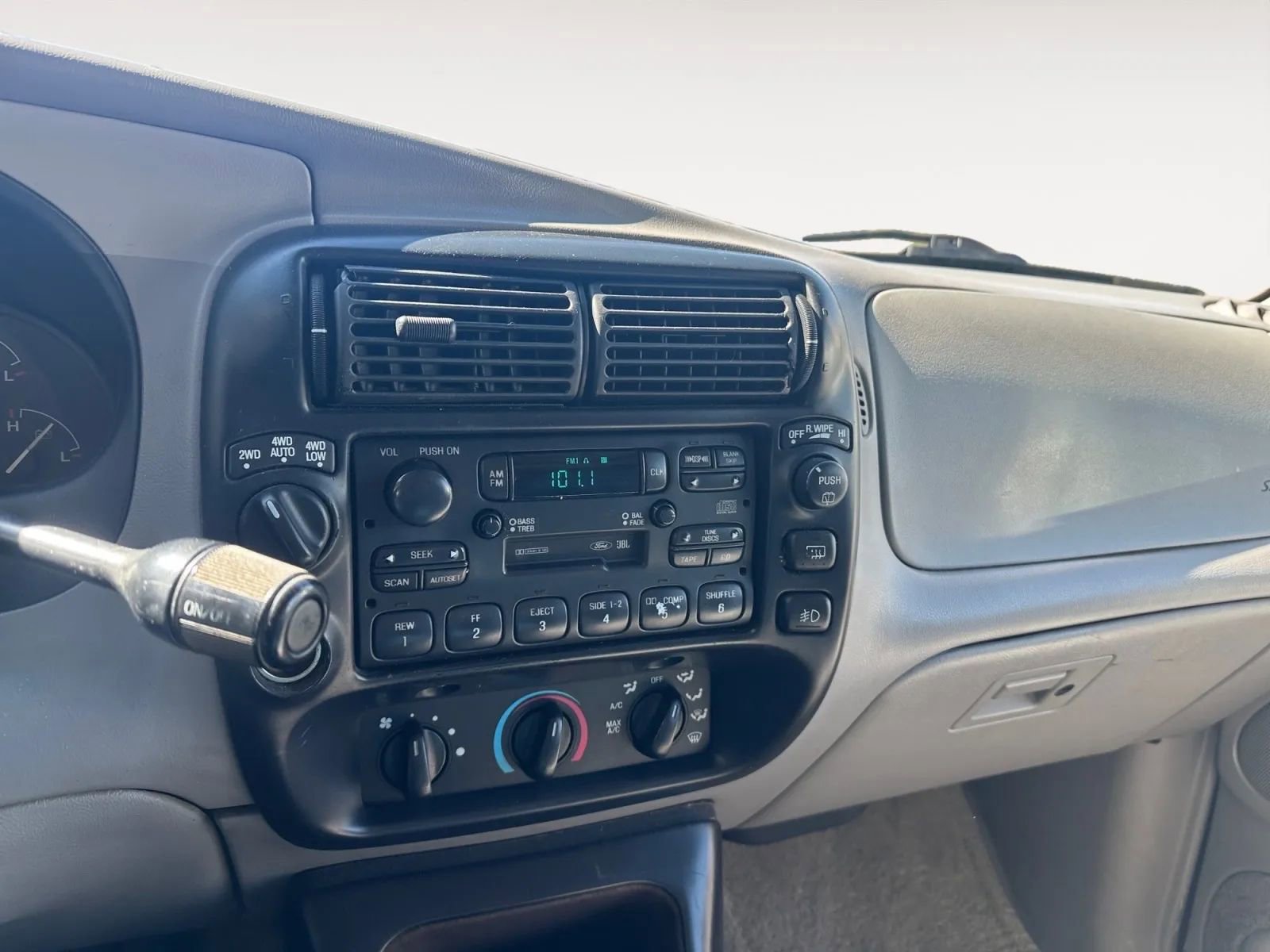 Used 1996 Ford Explorer Sport image 8