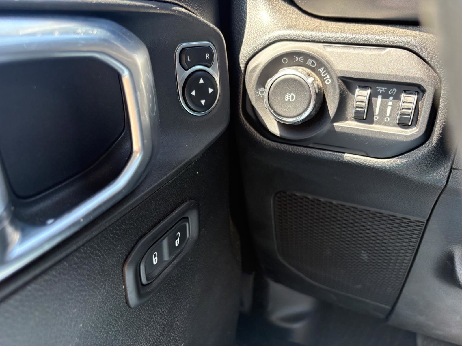 Used 2022 Jeep Wrangler Unlimited Sport AWD/4WD image 29