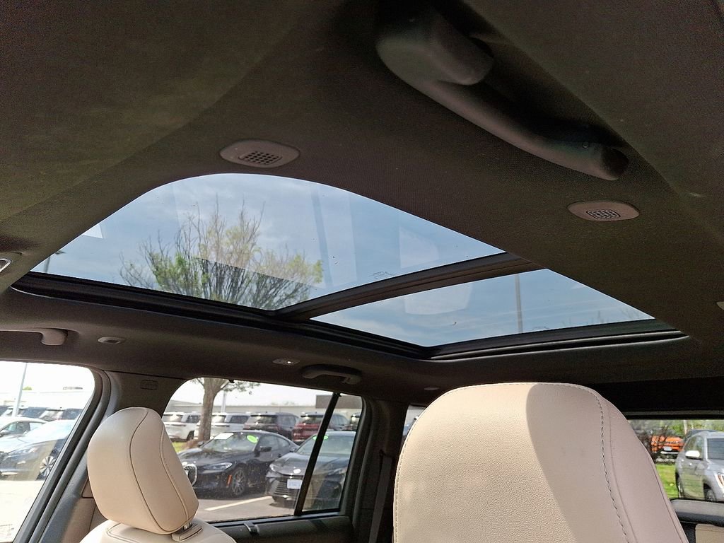 Used 2023 Jeep Grand Cherokee 4WD 4xe w/ Luxury Tech Group II image 10