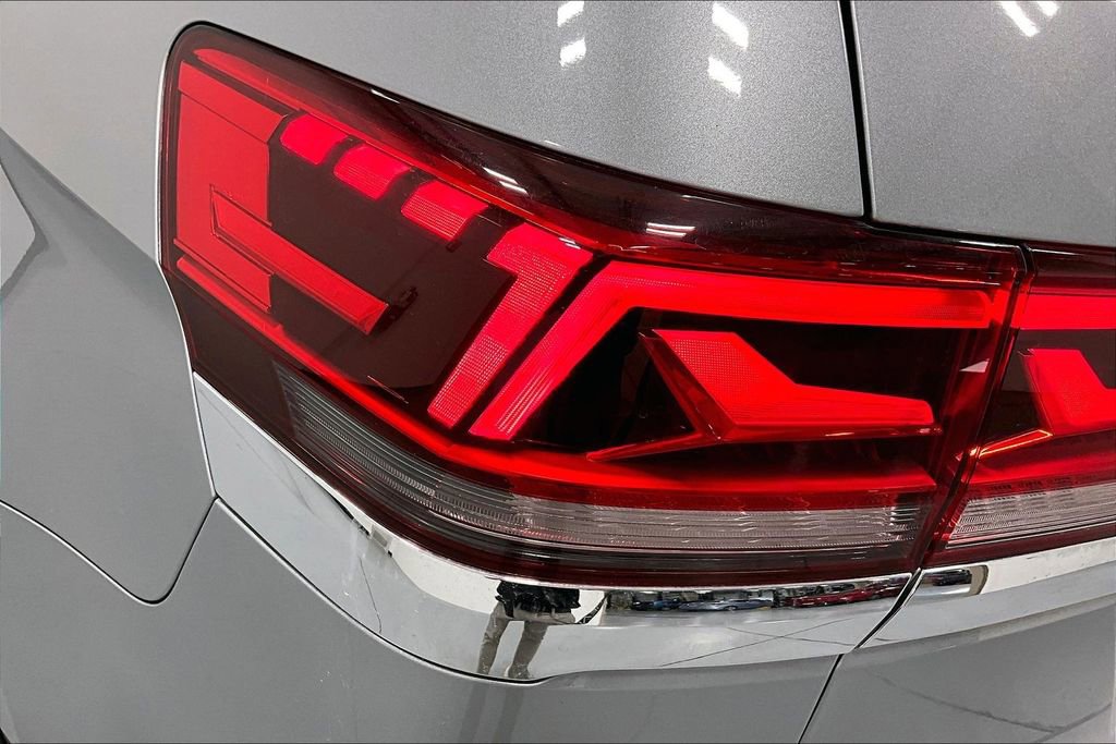 Used 2021 Volkswagen Atlas S w/ MDO Package (Bench Seat) image 39