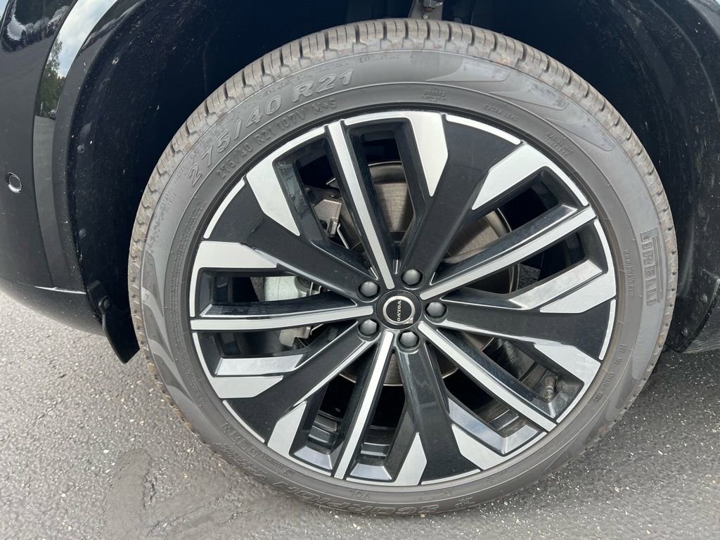 New 2026 Volvo XC90 B6 Plus w/ Protection Package Premier AWD/4WD image 9