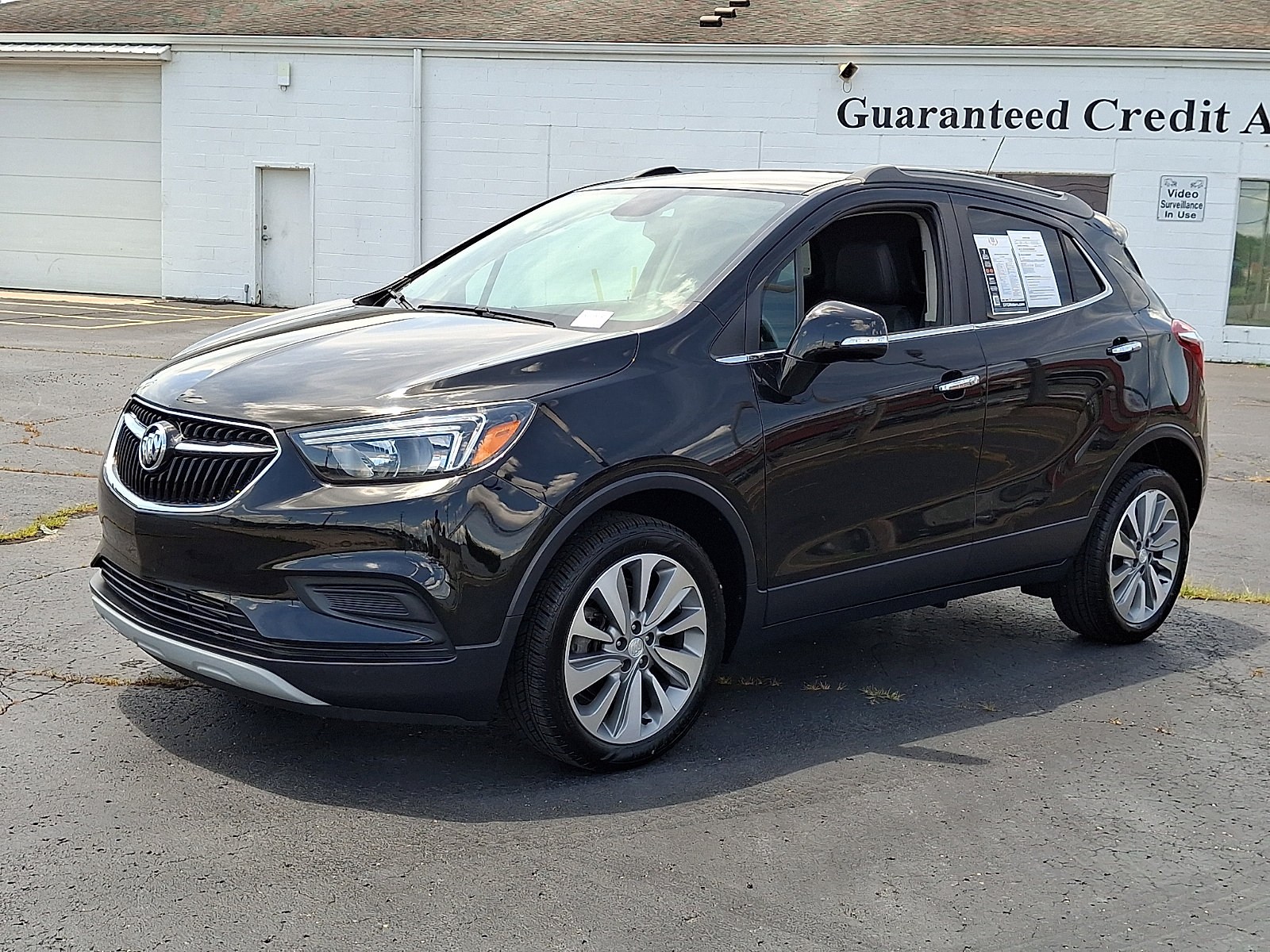 Used 2019 Buick Encore Preferred FWD image 2