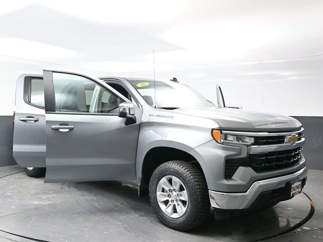 Used 2025 Chevrolet Silverado 1500 LT AWD/4WD image 56