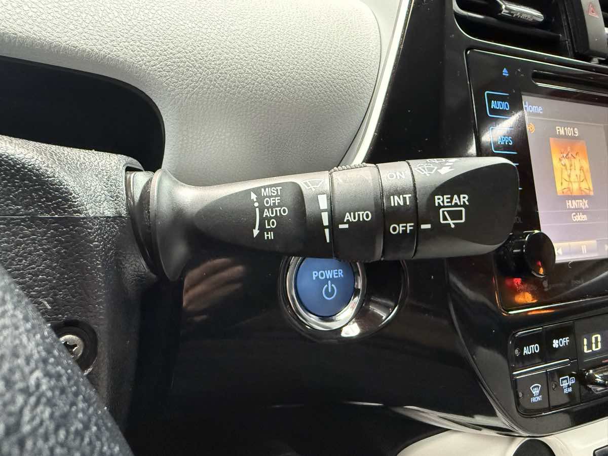 Used 2017 Toyota Prius Four Touring w/ Premium Convenience Package FWD image 17