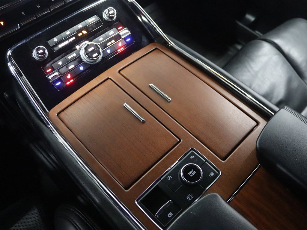 Used 2020 Lincoln Navigator Reserve w/ Luxury Package image 29