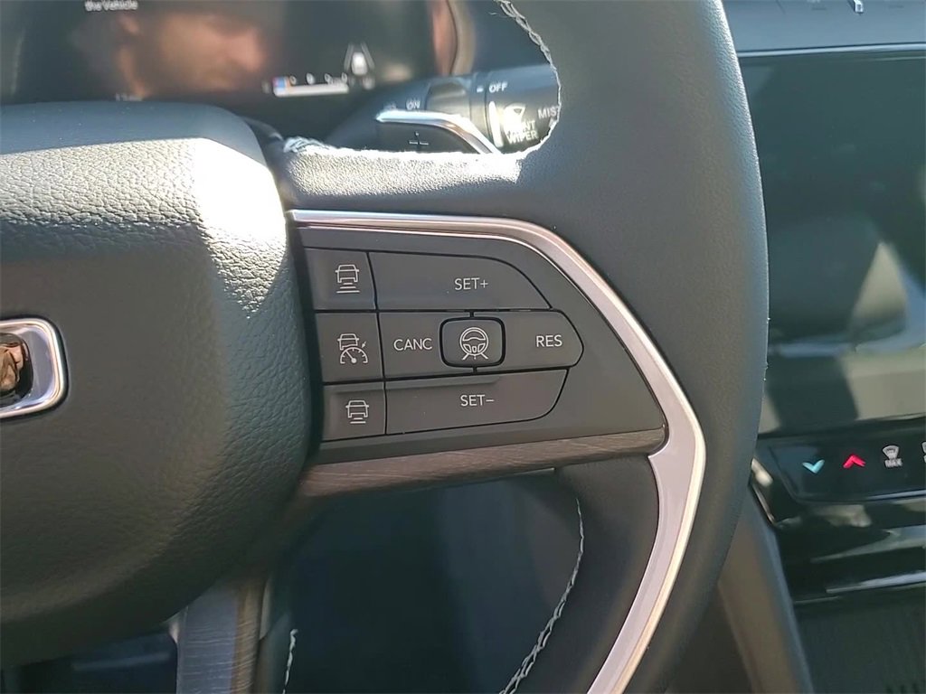 New 2026 Jeep Grand Cherokee Altitude image 14