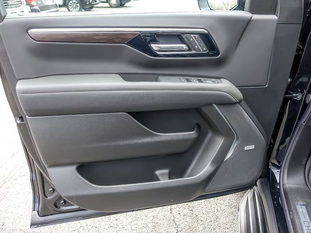 New 2026 Chevrolet Tahoe Premier AWD/4WD image 13