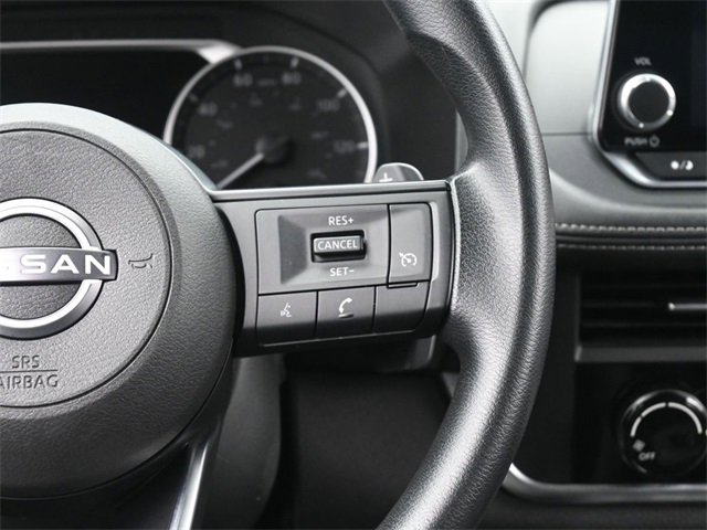 Used 2023 Nissan Rogue S image 29