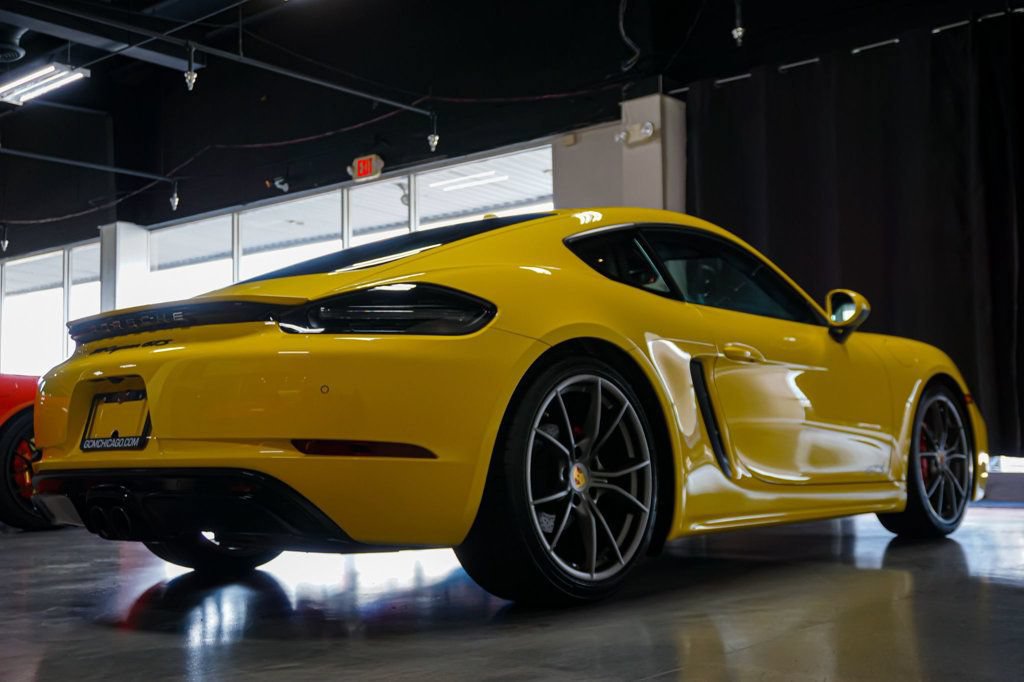 Used 2019 Porsche 718 Cayman RWD image 6