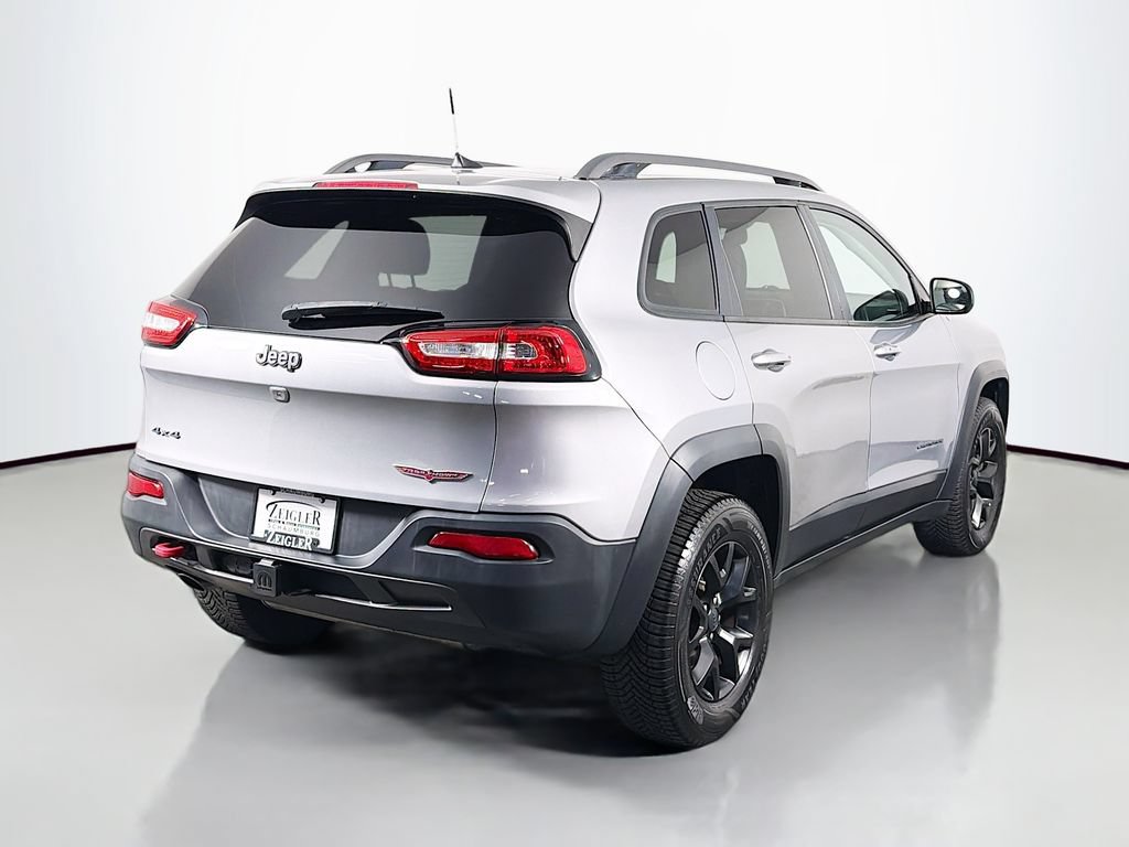 Used 2017 Jeep Cherokee Trailhawk AWD/4WD image 7