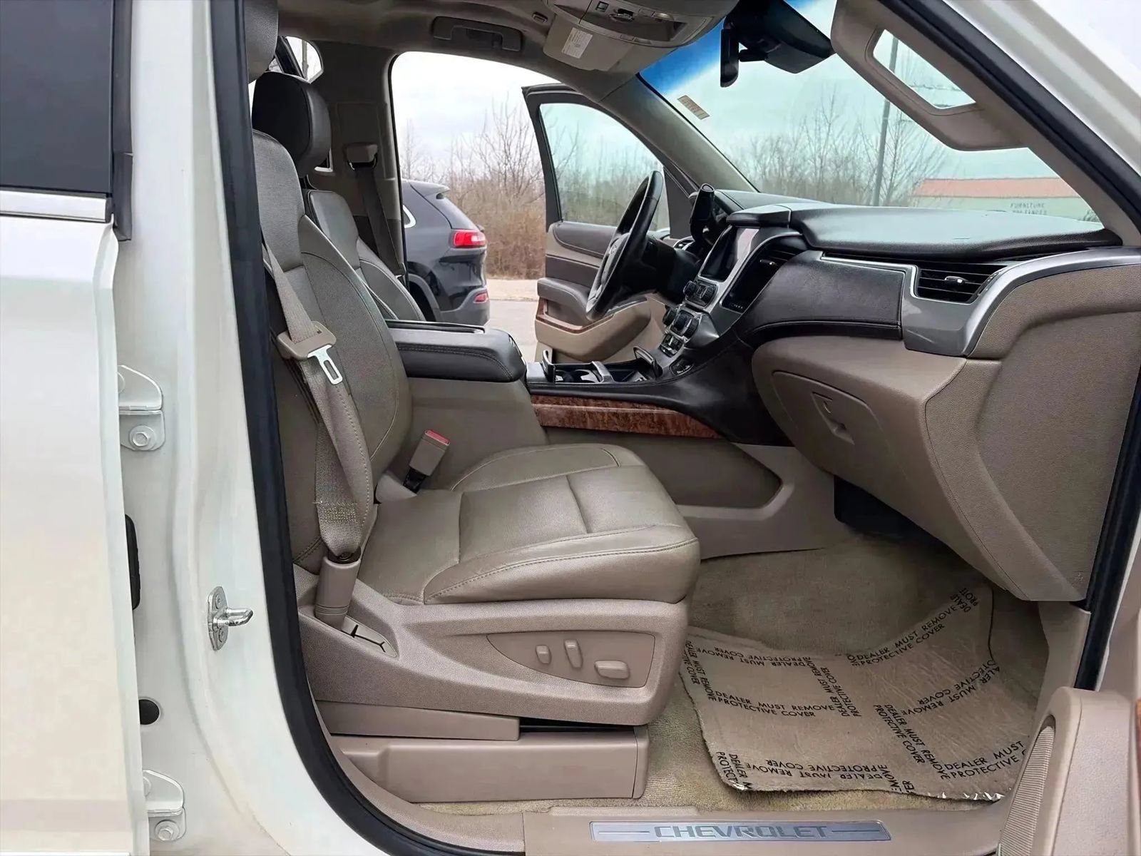 Used 2015 Chevrolet Tahoe LTZ RWD image 32