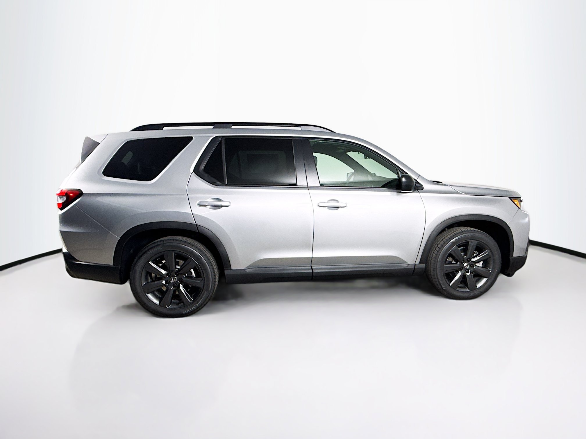 New 2026 Honda Pilot Sport image 2