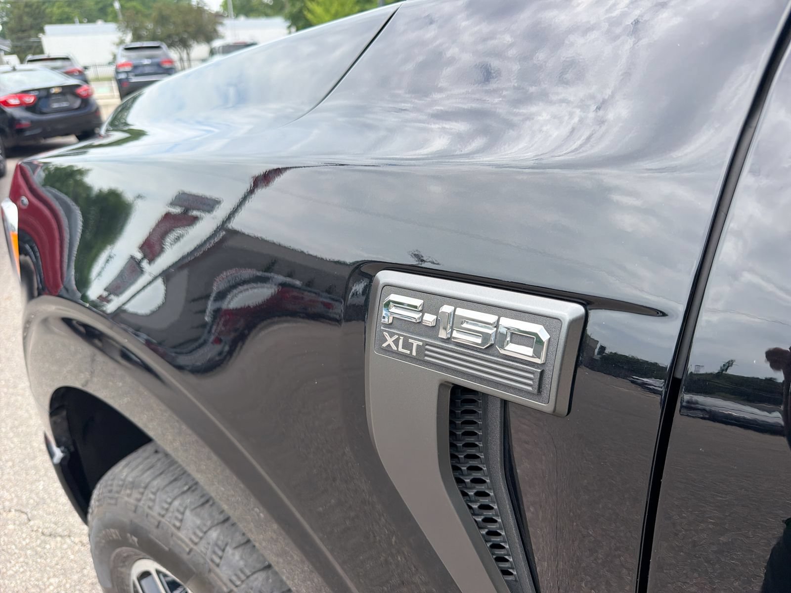 Used 2023 Ford F150 XLT w/ Equipment Group 302A High AWD/4WD image 15