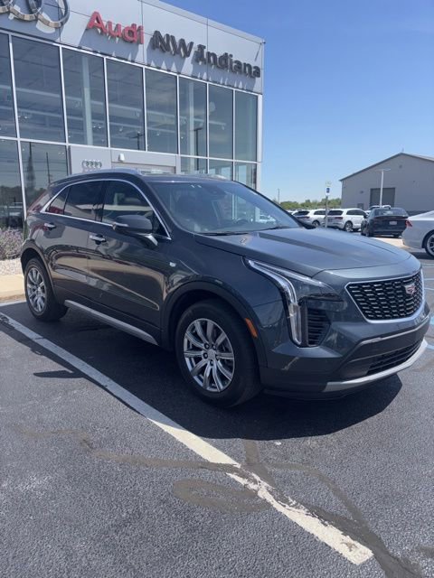 Used 2021 Cadillac XT4 Premium Luxury AWD/4WD image 3