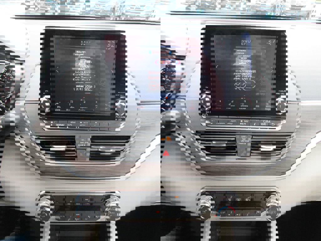 Used 2025 Nissan Altima 2.5 SV image 27