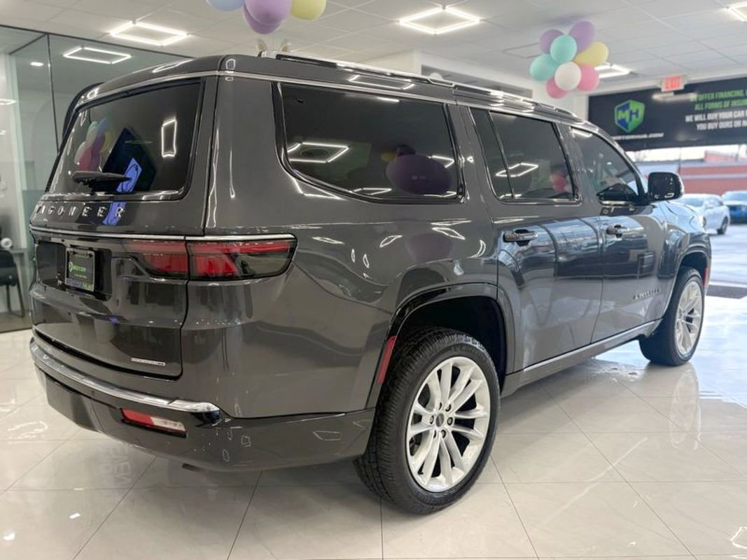 Used 2022 Jeep Wagoneer Series III w/ Premium Group I AWD/4WD image 12