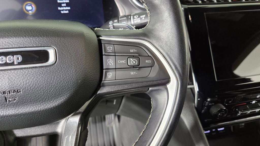 Used 2022 Jeep Grand Cherokee L Altitude image 19