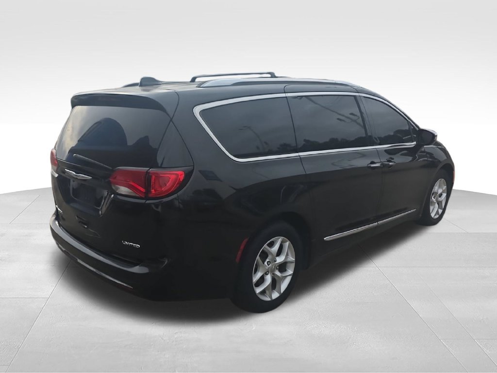 Used 2020 Chrysler Pacifica Limited w/ Advanced Safetytec Group FWD image 4