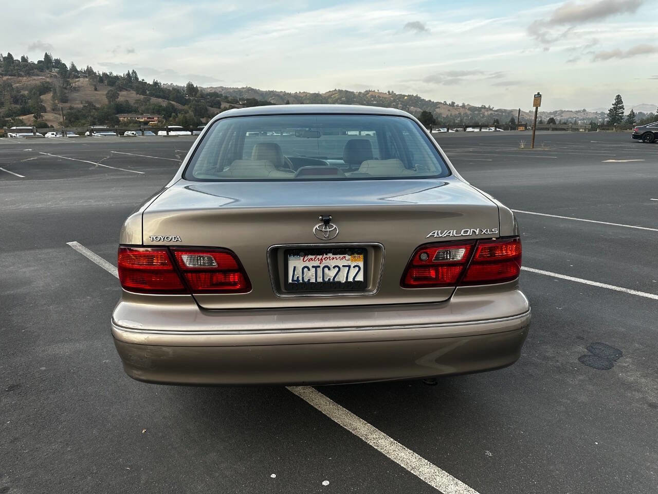 Used 1998 Toyota Avalon XLS image 7