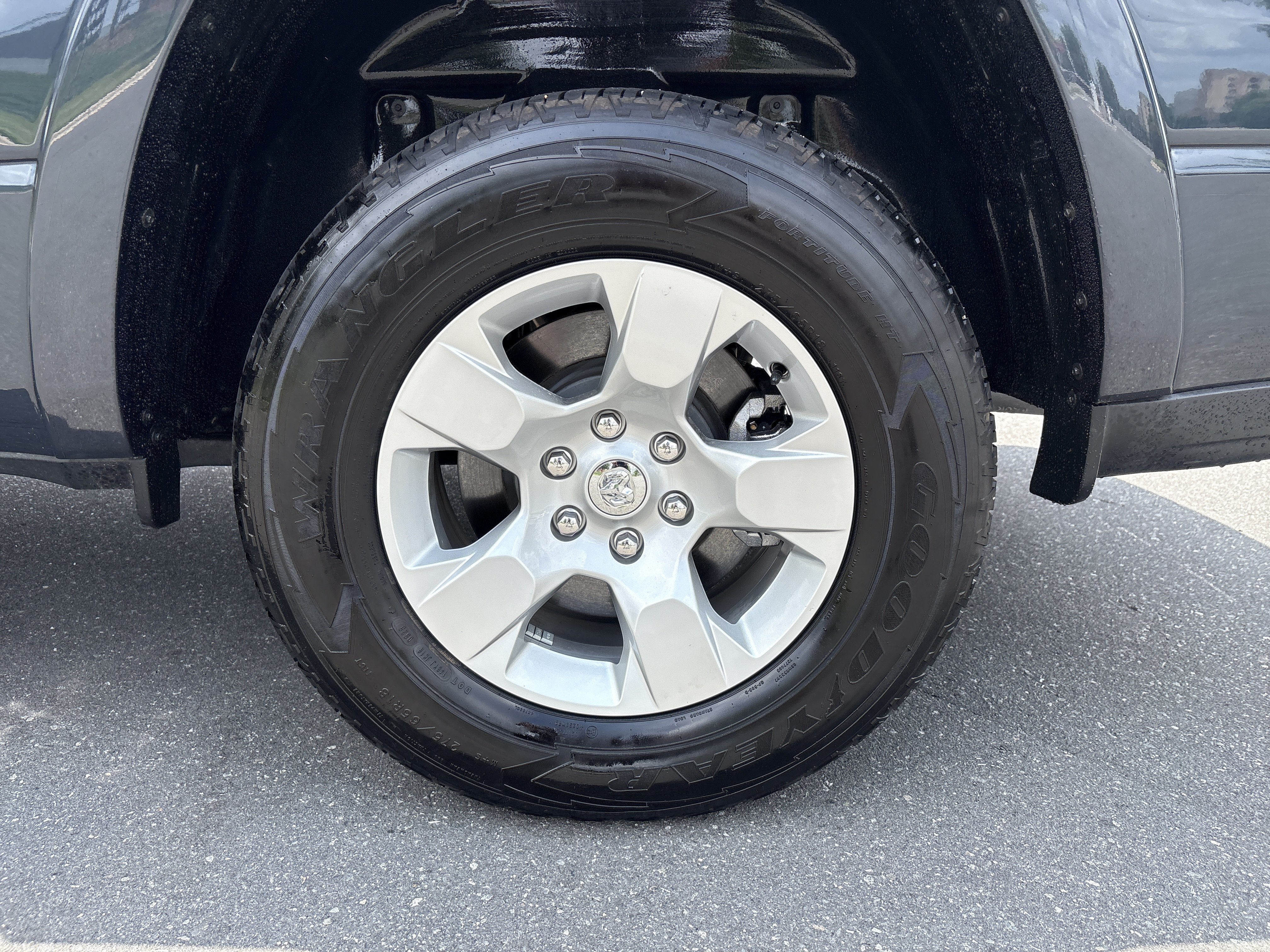Used 2025 RAM 1500 Big Horn AWD/4WD image 14