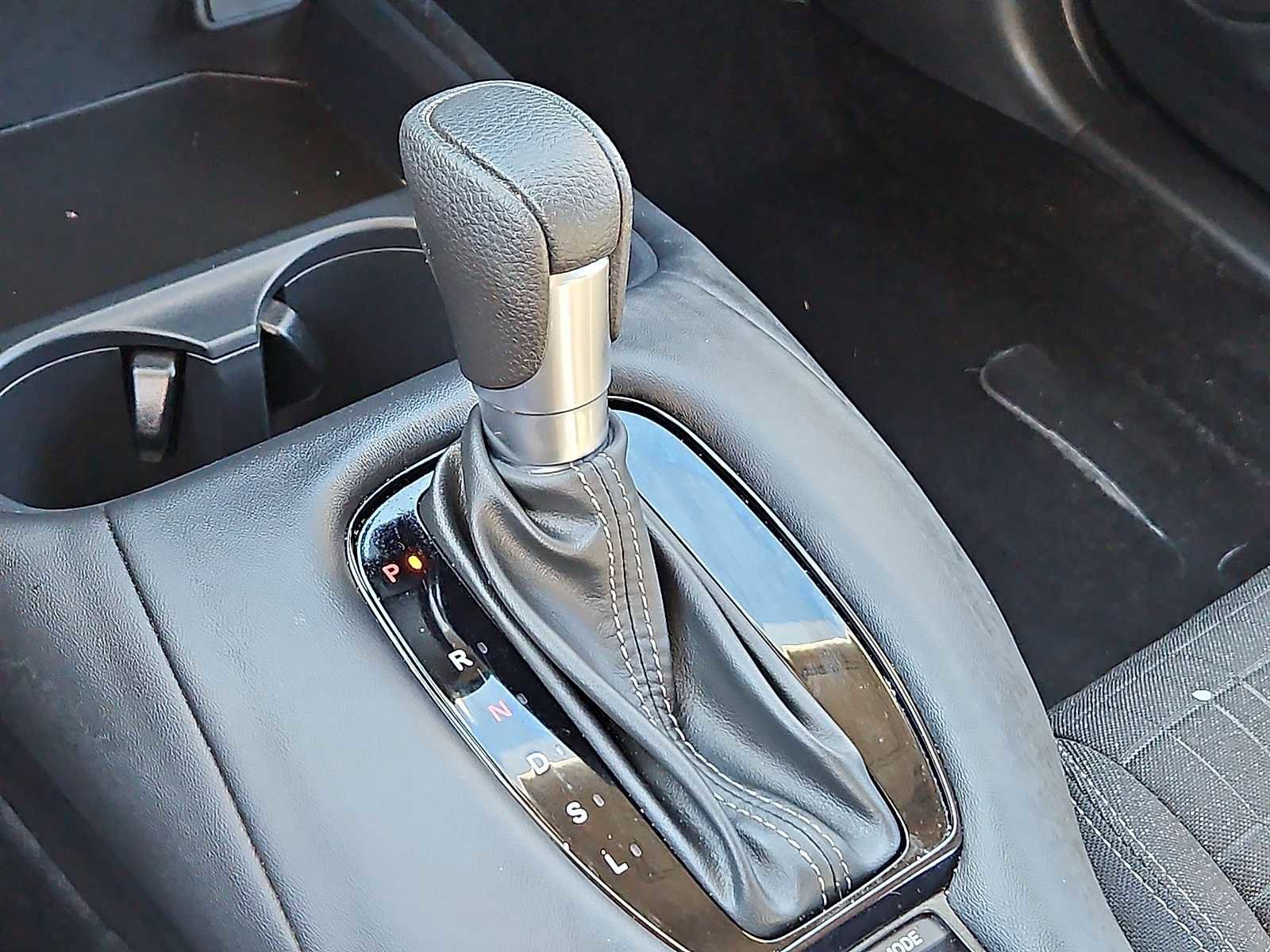 Used 2025 Honda HR-V LX image 18