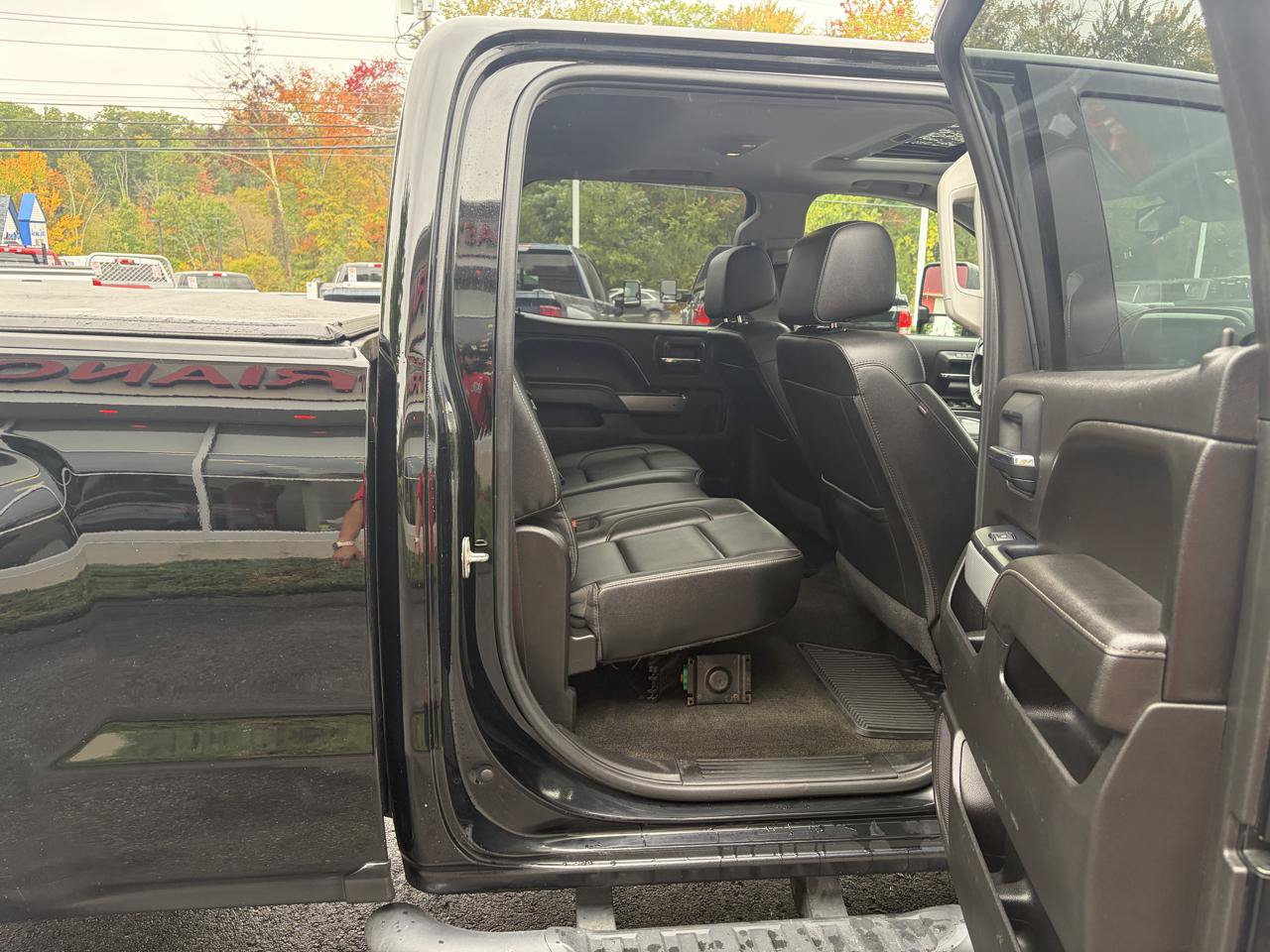 Used 2017 Chevrolet Silverado 2500 LTZ w/ Midnight Edition AWD/4WD image 41