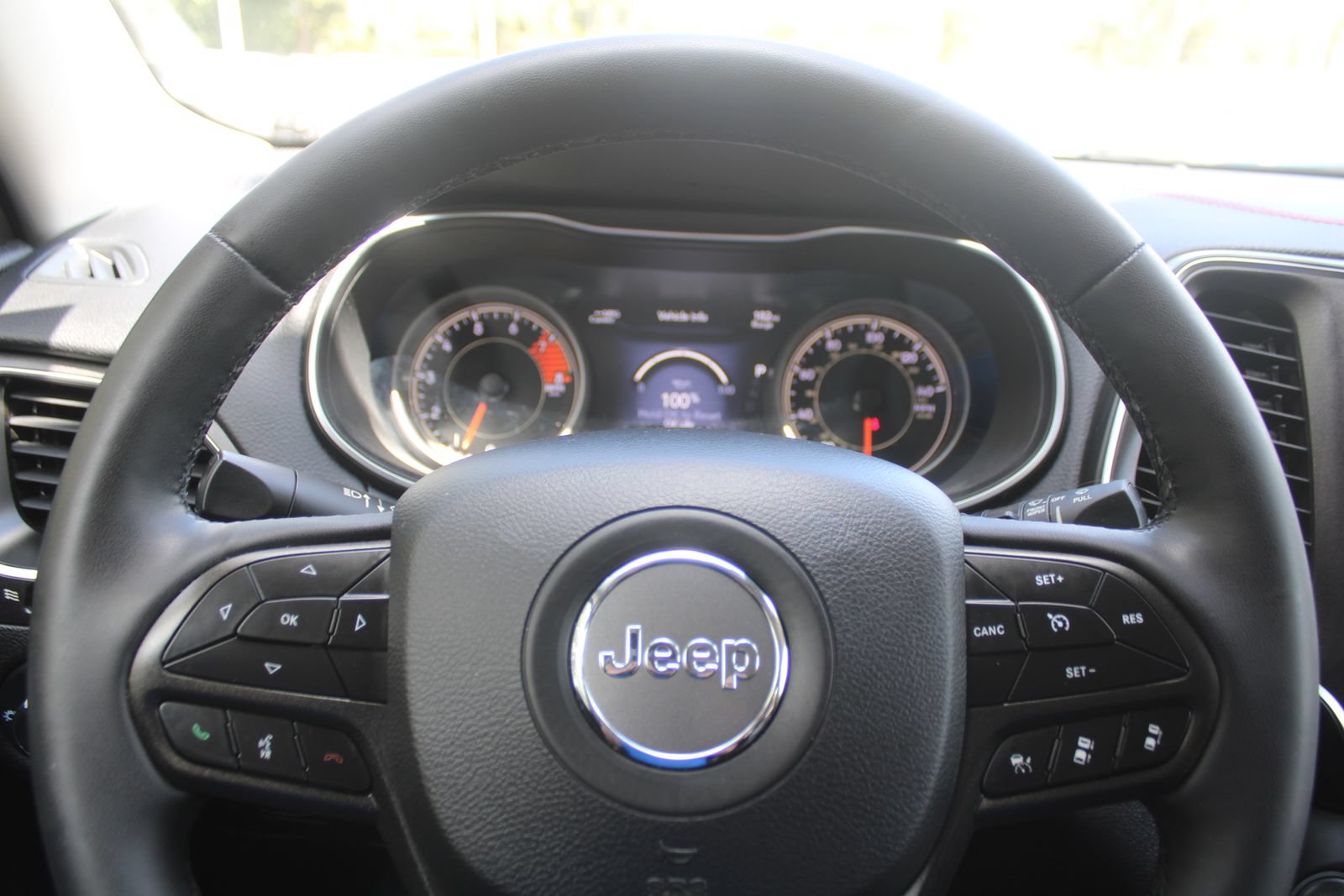 Used 2021 Jeep Cherokee Trailhawk w/ Sun, Sound & Nav Group AWD/4WD image 26