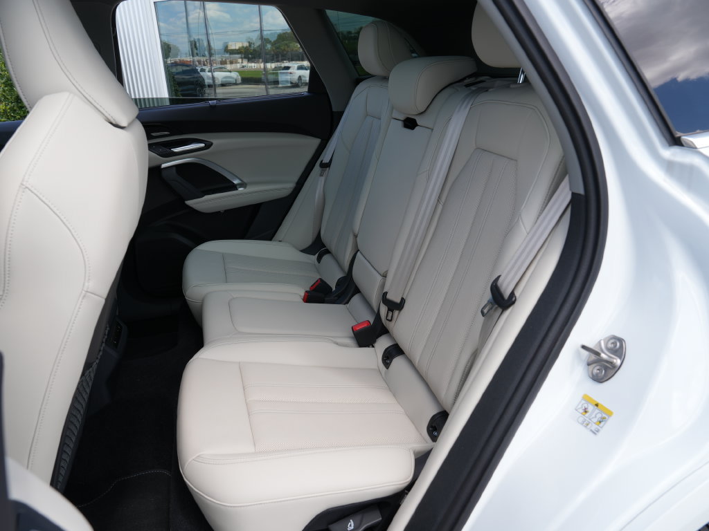 Used 2025 Audi Q5 Prestige AWD/4WD image 22