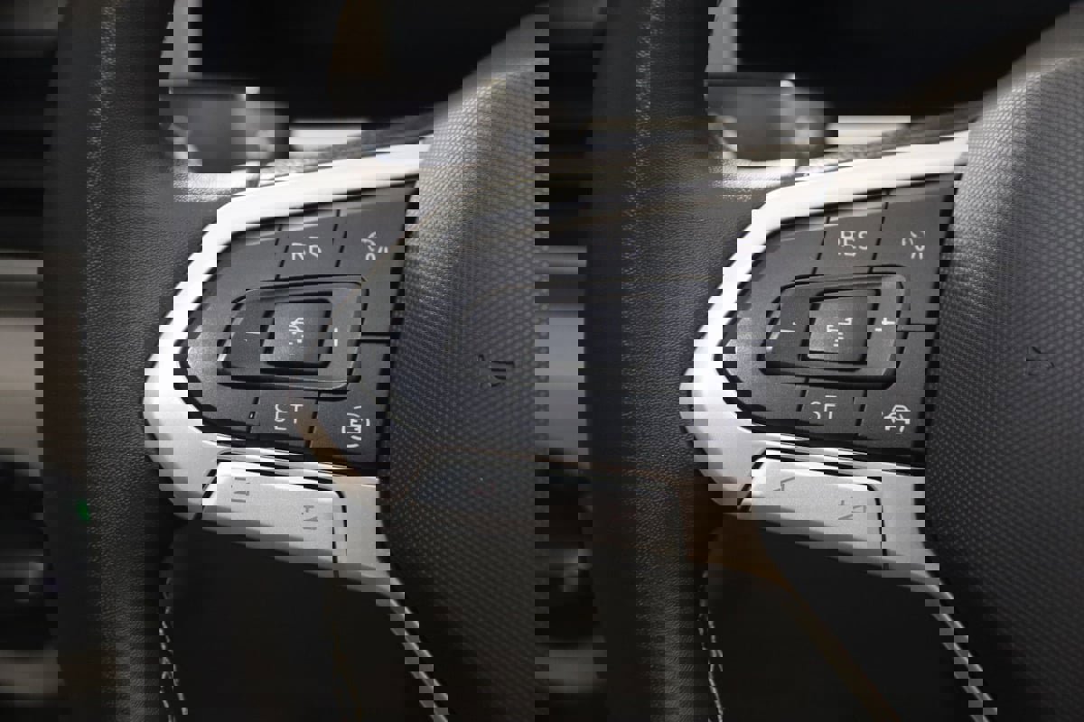 Used 2022 Volkswagen Atlas SE image 34