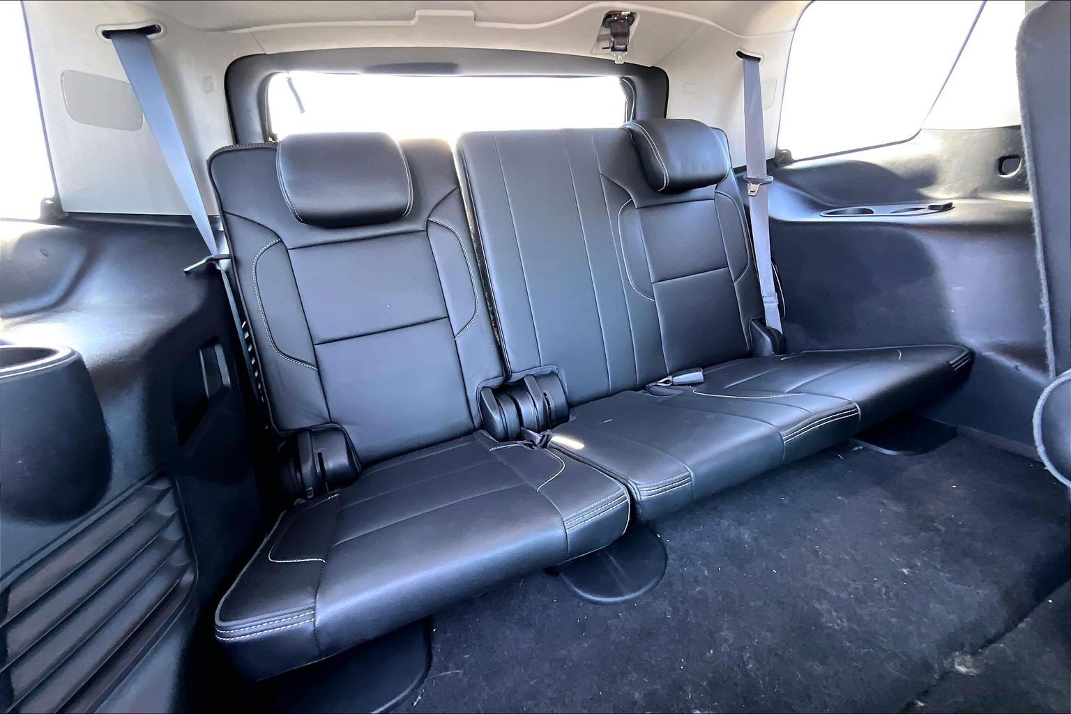 Used 2016 GMC Yukon Denali w/ Open Road Package AWD/4WD image 29