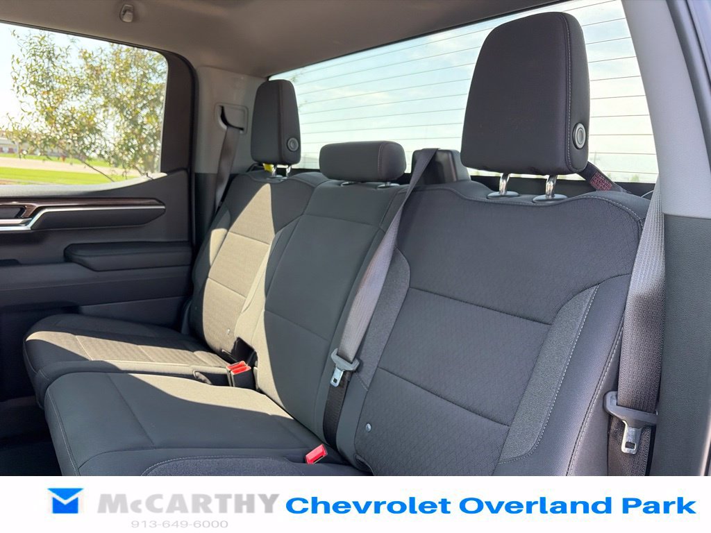 Used 2025 Chevrolet Silverado 1500 LT AWD/4WD image 40