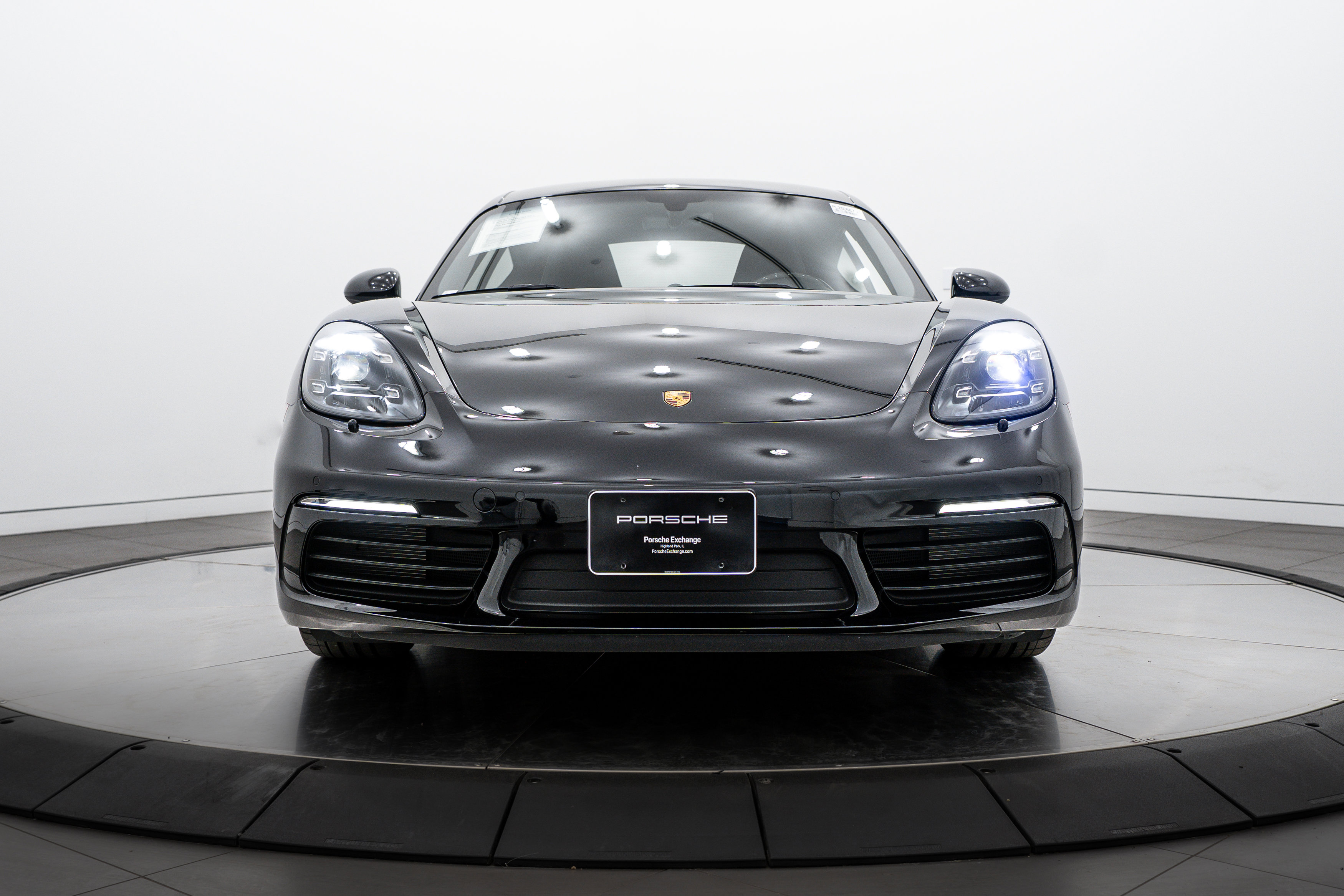 Certified 2025 Porsche 718 Cayman image 10