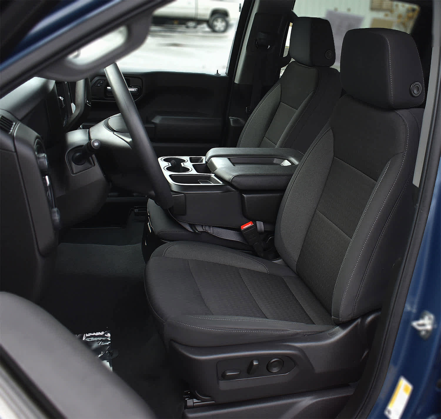 Used 2024 Chevrolet Silverado 1500 Custom image 9