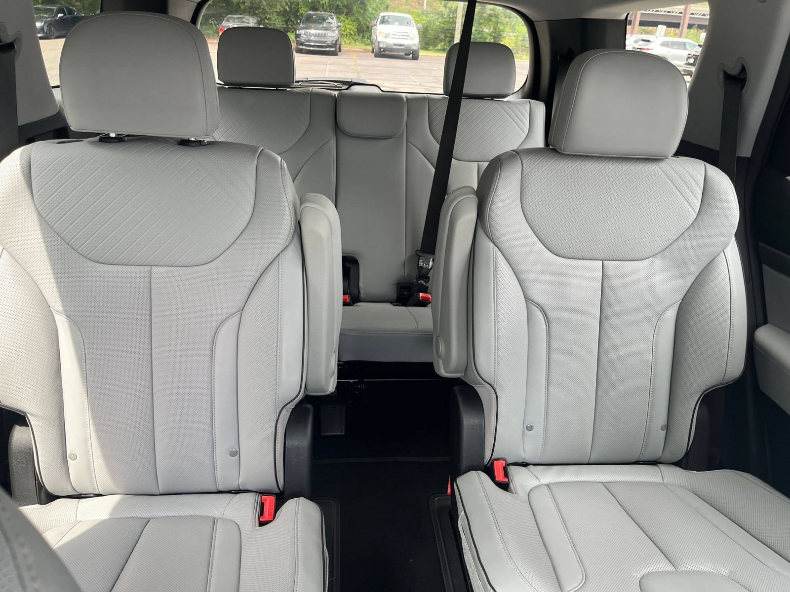 Used 2025 Hyundai Palisade SEL AWD/4WD image 42