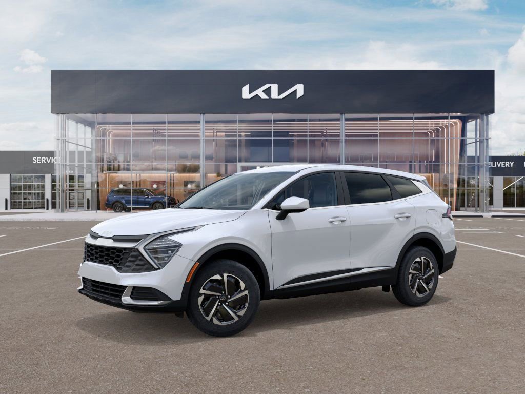 New 2025 Kia Sportage LX image 3