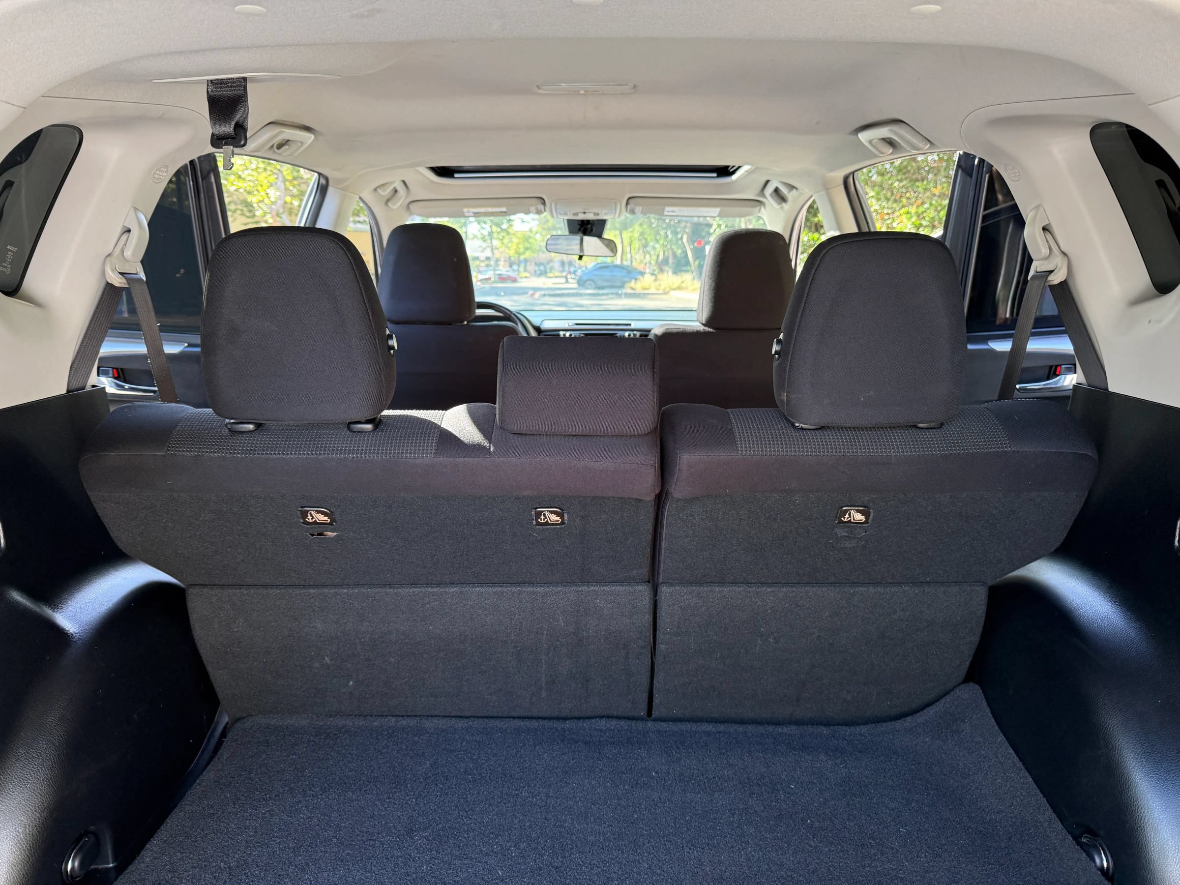 Used 2017 Toyota RAV4 XLE w/ Carpet Mat Package FWD image 23