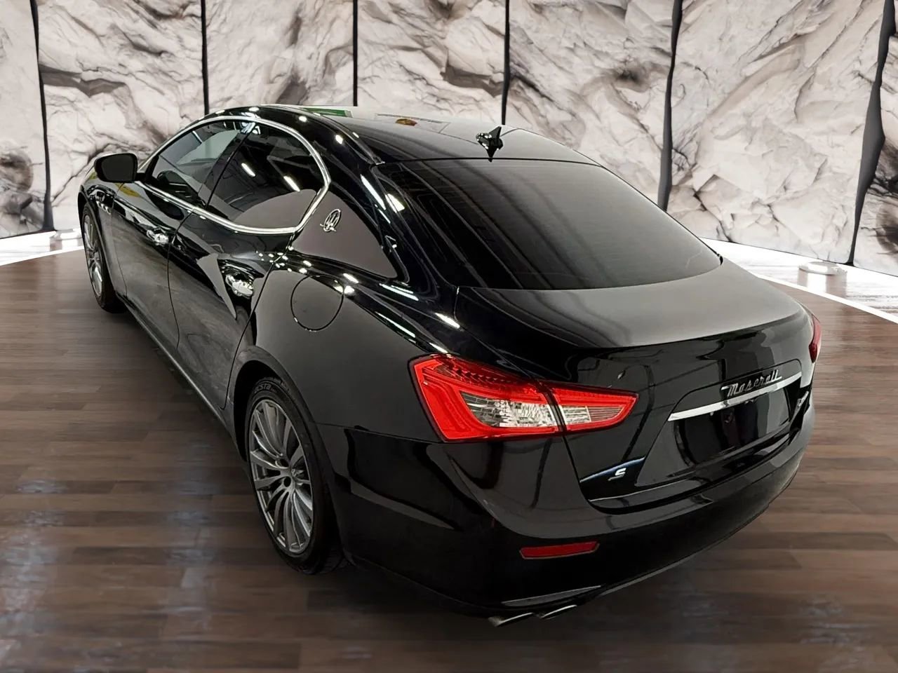 Used 2017 Maserati Ghibli S image 7
