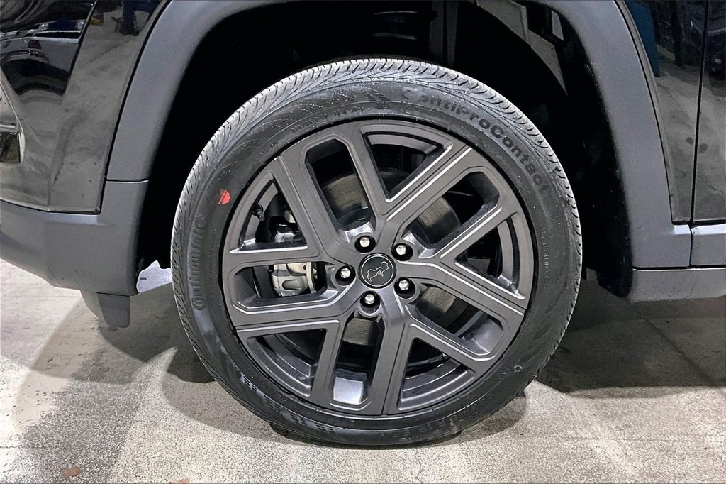 New 2026 Jeep Compass Latitude image 11