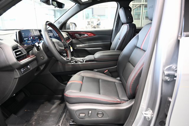 New 2026 Chevrolet Traverse RS w/ LPO, Floor Liner Package image 9