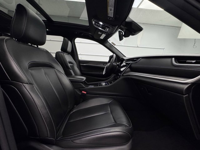 Used 2024 Jeep Grand Cherokee Limited 4xe image 23