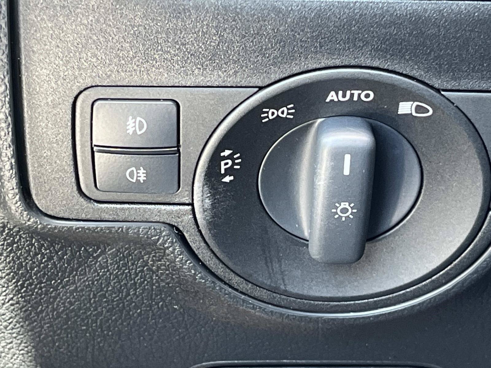Used 2023 Mercedes-Benz Metris Passenger image 22