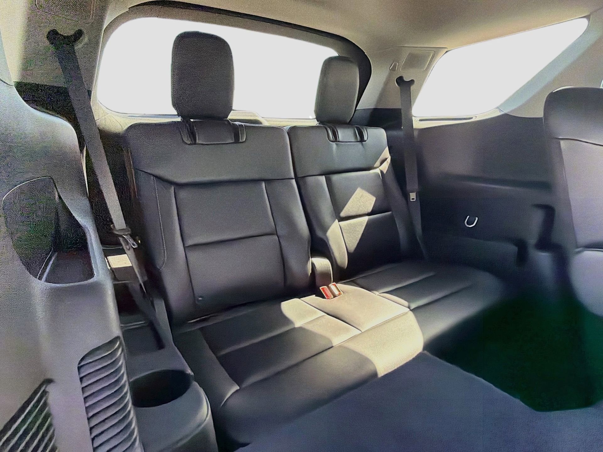 Used 2024 Ford Explorer XLT w/ Equipment Group 202A AWD/4WD image 33