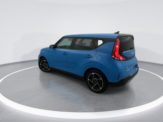 Used 2023 Kia Soul EX FWD image 4